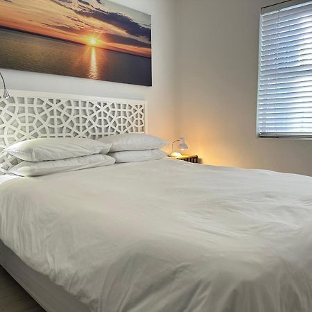 De Waterkant Piazza Apartments เคปทาวน์ ภายนอก รูปภาพ