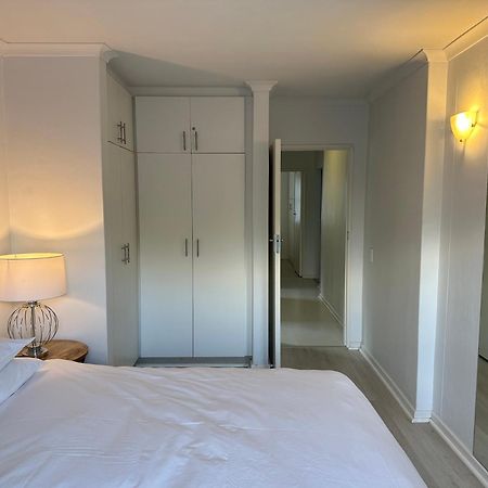 De Waterkant Piazza Apartments เคปทาวน์ ภายนอก รูปภาพ
